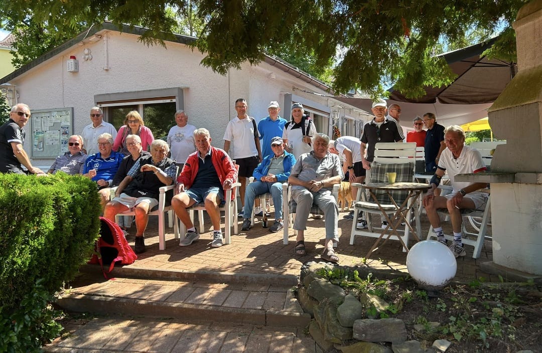 Remis im Stadtderby der Tennis-Oldies